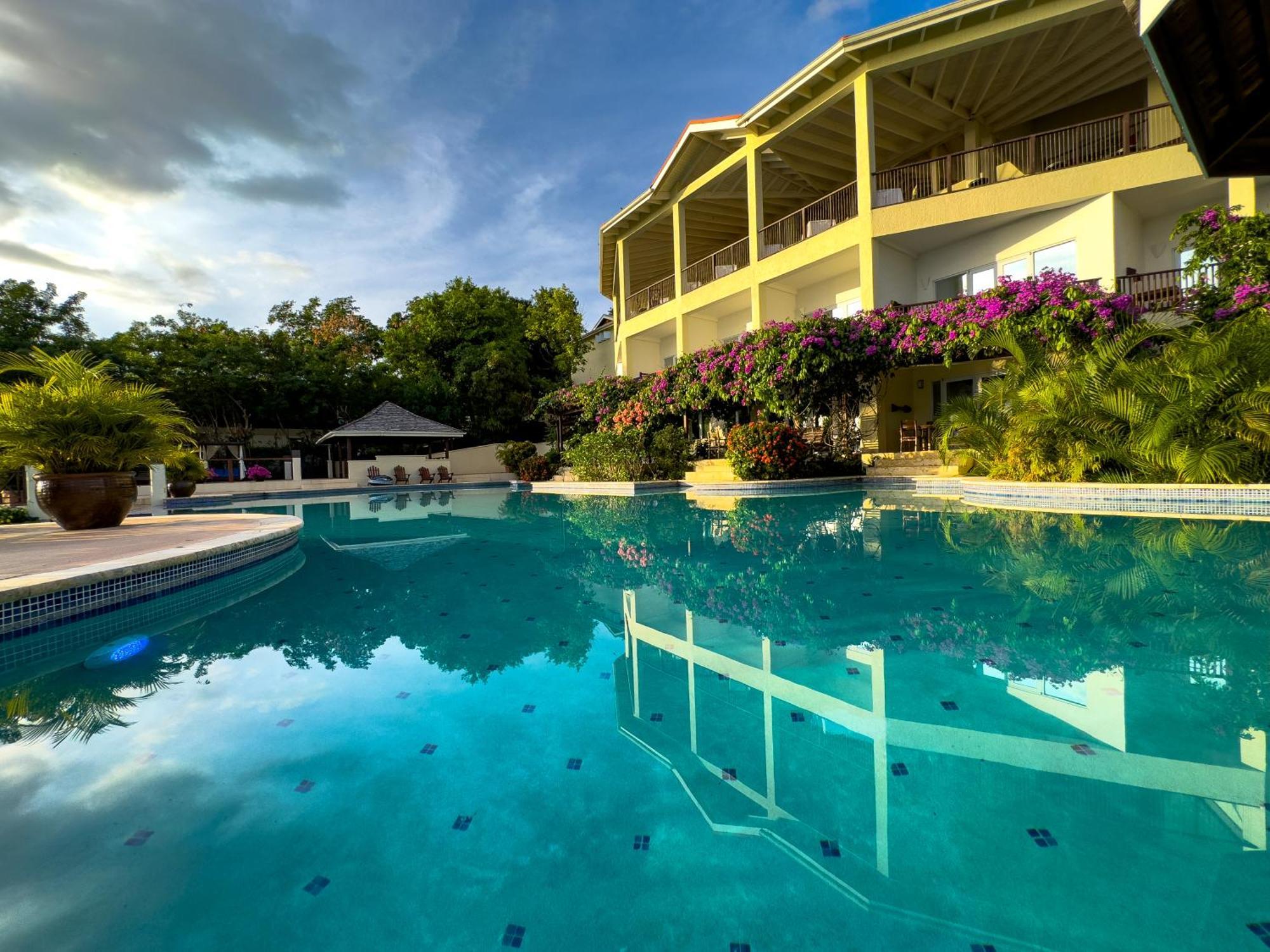 Calabash Cove Resort And Spa - Adults Only Gros Islet Exterior photo